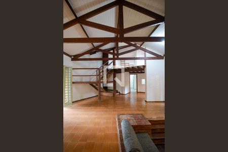 Casa à venda com 237m², 3 quartos e 3 vagas Casa à venda com 237m², 3 quartos e 3 vagasSalas