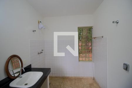 Casa à venda com 237m², 3 quartos e 3 vagas Casa à venda com 237m², 3 quartos e 3 vagasBanheiro da Suíte