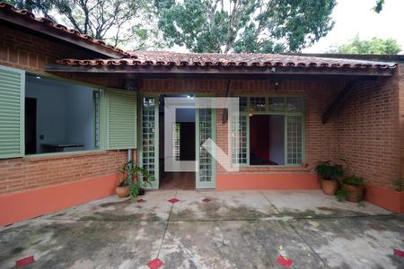 Casa à venda com 237m², 3 quartos e 3 vagas Casa à venda com 237m², 3 quartos e 3 vagasQuintal
