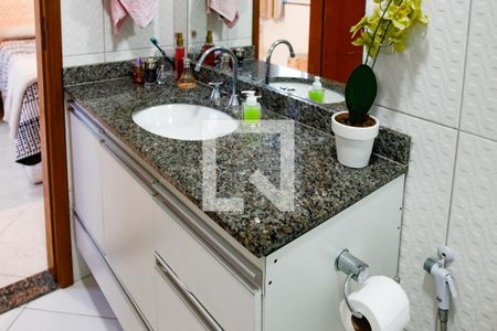 Banheiro da Suíte 1 de casa de condomínio à venda com 3 quartos, 170m² em Zumbi, Rio de Janeiro