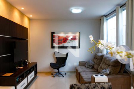 Sala de casa de condomínio para alugar com 3 quartos, 170m² em Zumbi, Rio de Janeiro