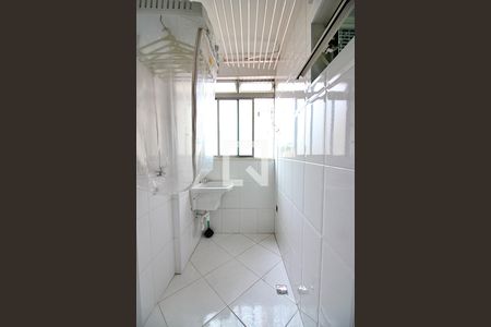 Apartamento para alugar com 70m², 3 quartos e 1 vagaÁrea de Serviço