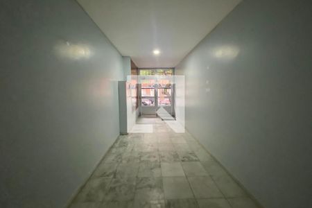 Apartamento para alugar com 75m², 2 quartos e 1 vaga Apartamento para alugar com 75m², 2 quartos e 1 vagaHall