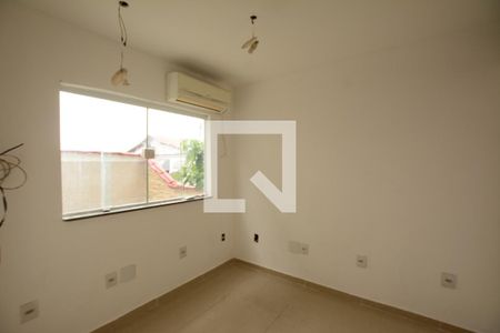 Apartamento para alugar com 2 quartos, 60m² em Jardim Sulacap, Rio de Janeiro