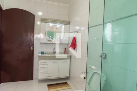 Casa à venda com 421m², 4 quartos e 5 vagas Casa à venda com 421m², 4 quartos e 5 vagasBanheiro da Suíte