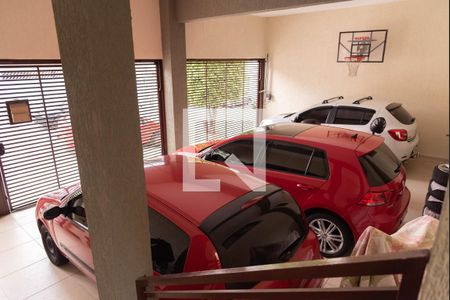 Casa à venda com 421m², 4 quartos e 5 vagas Casa à venda com 421m², 4 quartos e 5 vagasGaragem