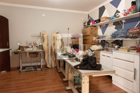 Casa à venda com 421m², 4 quartos e 5 vagas Casa à venda com 421m², 4 quartos e 5 vagasQuarto 4