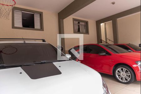 Casa à venda com 421m², 4 quartos e 5 vagas Casa à venda com 421m², 4 quartos e 5 vagasGaragem