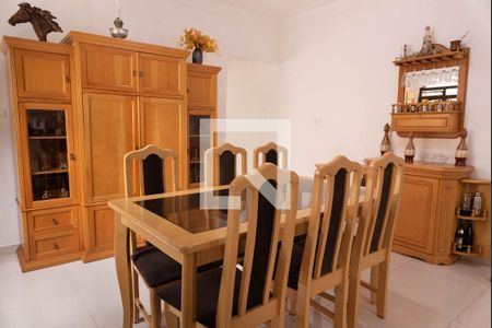 Casa à venda com 421m², 4 quartos e 5 vagas Casa à venda com 421m², 4 quartos e 5 vagasSala de Jantar