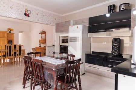 Casa à venda com 421m², 4 quartos e 5 vagas Casa à venda com 421m², 4 quartos e 5 vagasCozinha 1