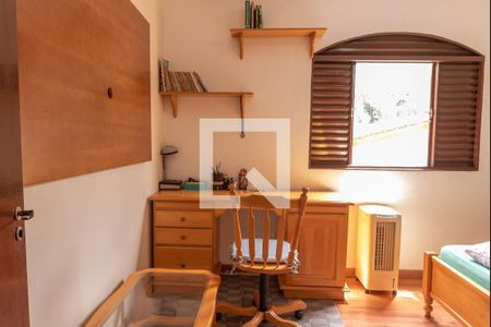 Casa à venda com 421m², 4 quartos e 5 vagas Casa à venda com 421m², 4 quartos e 5 vagasQuarto 1