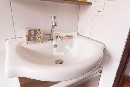 Casa à venda com 421m², 4 quartos e 5 vagas Casa à venda com 421m², 4 quartos e 5 vagasBanheiro 1