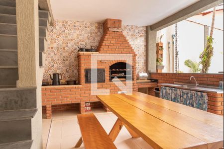 Casa à venda com 421m², 4 quartos e 5 vagas Casa à venda com 421m², 4 quartos e 5 vagasChurrasqueira