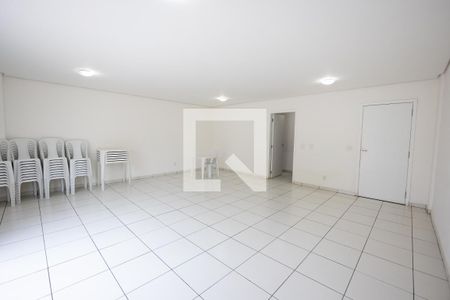 Apartamento à venda com 76m², 2 quartos e 1 vaga