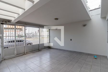 Casa à venda com 178m², 3 quartos e 2 vagas Casa à venda com 178m², 3 quartos e 2 vagasGaragem
