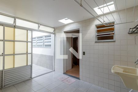 Casa à venda com 178m², 3 quartos e 2 vagas Casa à venda com 178m², 3 quartos e 2 vagasÁrea de Serviço