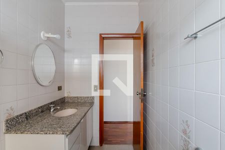 Casa à venda com 178m², 3 quartos e 2 vagas Casa à venda com 178m², 3 quartos e 2 vagasBanheiro Social