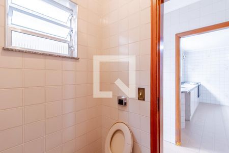 Casa à venda com 178m², 3 quartos e 2 vagas Casa à venda com 178m², 3 quartos e 2 vagasBanheiro de Serviço