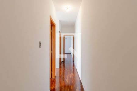 Corredor de casa à venda com 3 quartos, 178m² em Vila Nair, São Paulo
