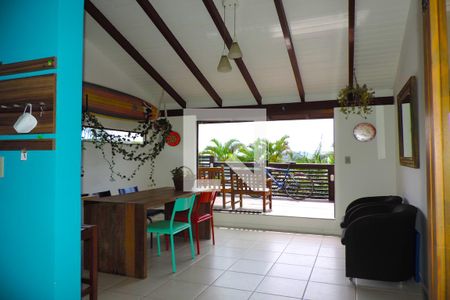 Sala de apartamento para alugar com 3 quartos, 138m² em Porto da Lagoa, Florianópolis