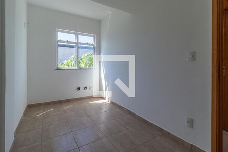 Quarto 1 de apartamento para alugar com 2 quartos, 46m² em Pechincha, Rio de Janeiro