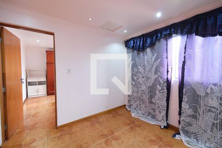 Sala de kitnet/studio para alugar com 1 quarto, 30m² em Novo Mundo, Curitiba