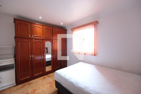 Quarto de kitnet/studio para alugar com 1 quarto, 30m² em Novo Mundo, Curitiba