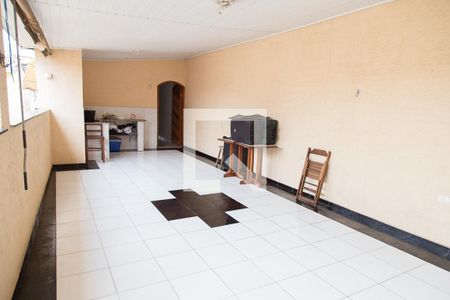 Casa à venda com 180m², 3 quartos e 1 vagaÁrea de Serviço