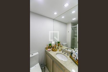 Apartamento para alugar com 129m², 3 quartos e 3 vagasBanheiro do Corredor