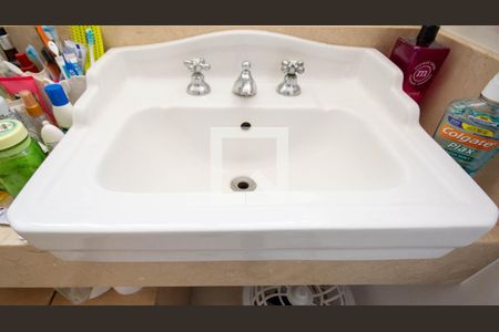 Apartamento à venda com 110m², 3 quartos e 1 vaga Apartamento à venda com 110m², 3 quartos e 1 vagaBanheiro da Suíte