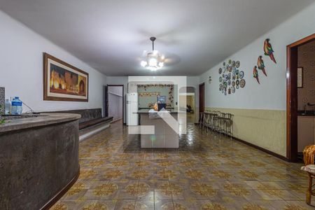 Casa à venda com 480m², 4 quartos e NaN vagasSalão de Festas