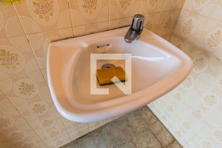 Casa à venda com 480m², 4 quartos e NaN vagasBanheiro da Piscina - Torneira