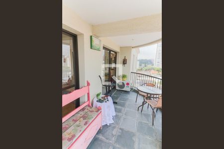 Apartamento à venda com 150m², 3 quartos e 4 vagasSala - Varanda