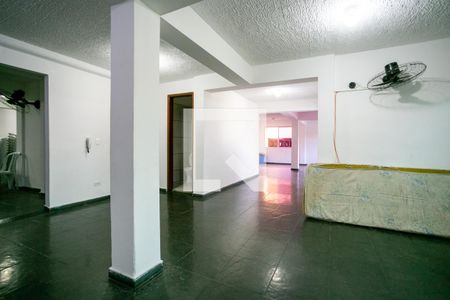 Apartamento para alugar com 55m², 2 quartos e 1 vaga Apartamento para alugar com 55m², 2 quartos e 1 vagaÁrea comum - Salão de festas