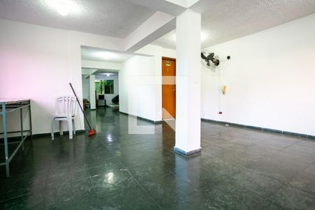 Apartamento para alugar com 55m², 2 quartos e 1 vaga Apartamento para alugar com 55m², 2 quartos e 1 vagaÁrea comum - Salão de festas