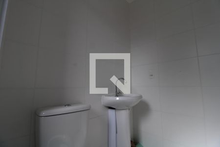 Banheiro da suíte de apartamento para alugar com 1 quarto, 29m² em Jardim Caravelas, São Paulo