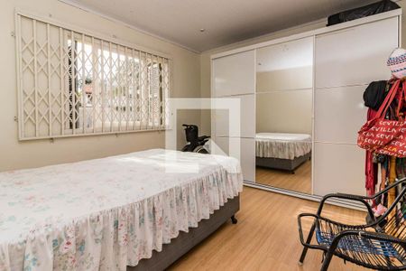 Dormitório de casa à venda com 5 quartos, 560m² em Ipanema, Porto Alegre