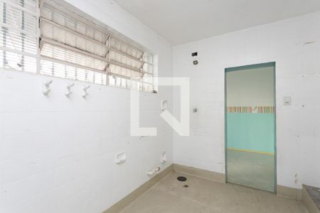 Casa à venda com 600m², 4 quartos e 3 vagasBanheiro da Suíte