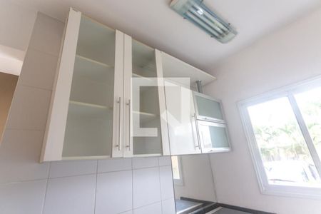 Casa de condomínio para alugar com 140m², 3 quartos e 2 vagas Casa de condomínio para alugar com 140m², 3 quartos e 2 vagasArmário