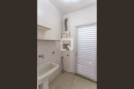 Casa de condomínio para alugar com 140m², 3 quartos e 2 vagas Casa de condomínio para alugar com 140m², 3 quartos e 2 vagasÁrea de serviço