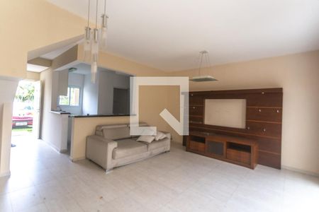 Casa de condomínio para alugar com 140m², 3 quartos e 2 vagas Casa de condomínio para alugar com 140m², 3 quartos e 2 vagasSala de estar
