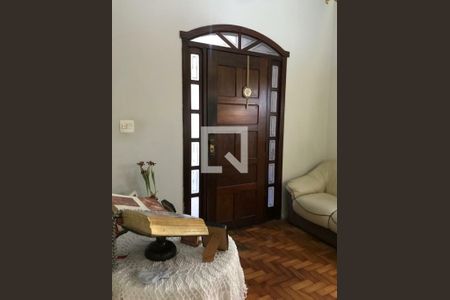 Casa à venda com 4 quartos, 256m² em Concórdia, Belo Horizonte