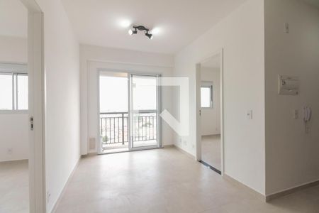 Sala  de apartamento para alugar com 2 quartos, 39m² em Vila Invernada, São Paulo