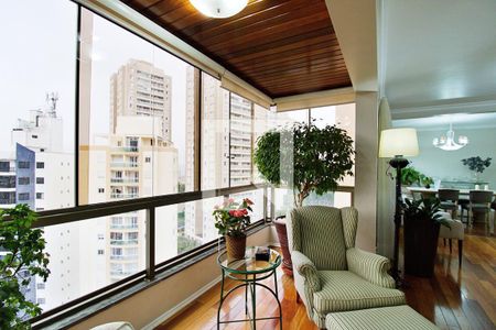 Sala de apartamento à venda com 3 quartos, 161m² em Vila Suzana, São Paulo