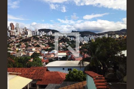 Casa à venda com 680m², 4 quartos e 10 vagas