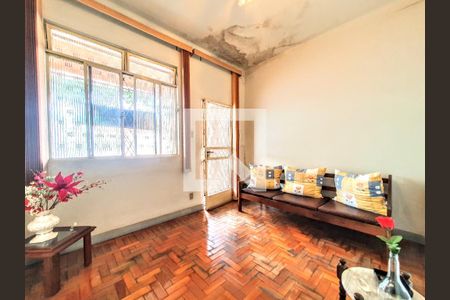 Casa à venda com 4 quartos, 187m² em Floresta, Belo Horizonte