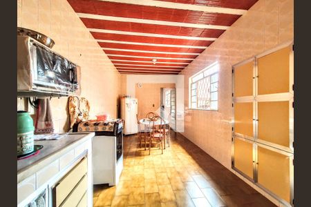 Casa à venda com 187m², 4 quartos e 6 vagas