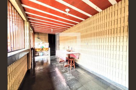 Casa à venda com 187m², 4 quartos e 6 vagas