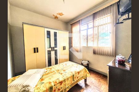 Casa à venda com 187m², 4 quartos e 6 vagas