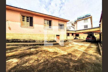 Casa à venda com 187m², 4 quartos e 6 vagas